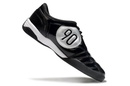 Total 90  'black' 2025 - INDOOR SOCCER CLEATS